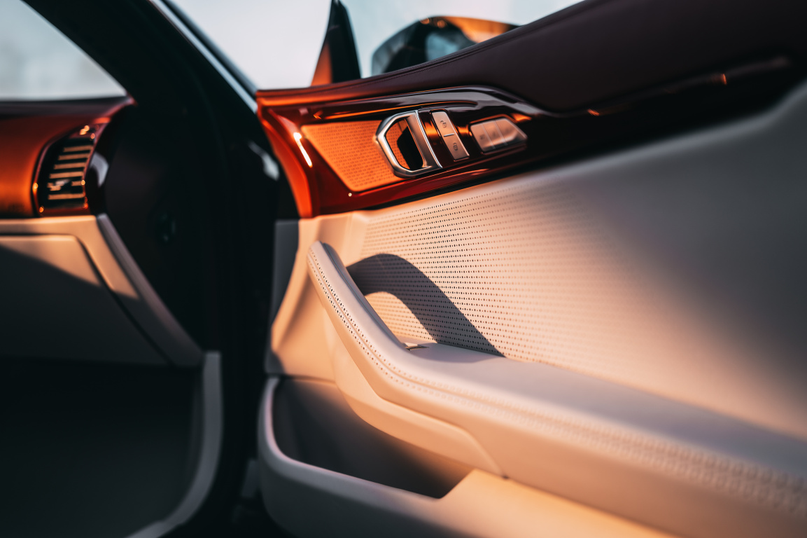 SMALL_P90599290_highRes_bmw-concept-speedtop